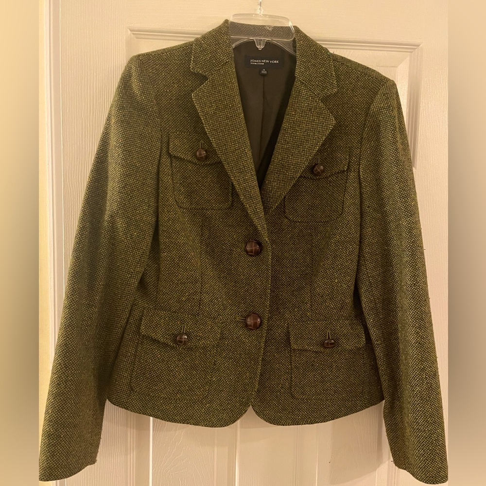 Jones New York Donegal-esque tweed women’s blazer.